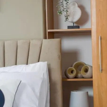 Apartment Heart Of - Long Stays, Contractors, Families *